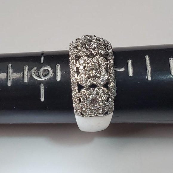 Beautiful design 14K white gold diamond ring - Picture 9 of 9